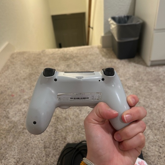 USED PS4 - Picture 9 of 15